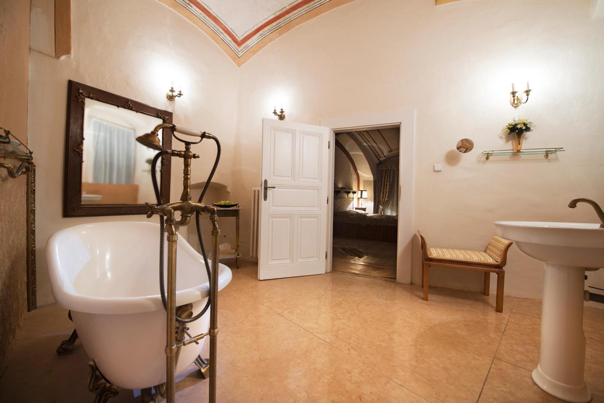 Chateau Grandcastle Liptovsky Hradok Room photo